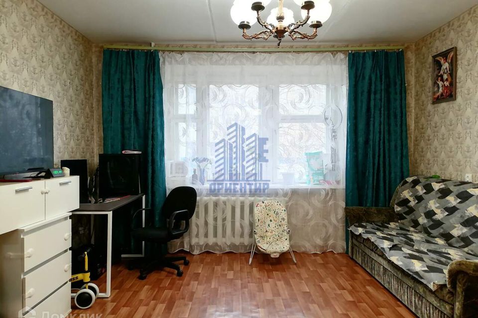 Продаётся 1-комнатная квартира, 42.8 м²