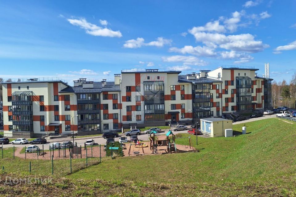 Продаётся 1-комнатная квартира, 53 м²