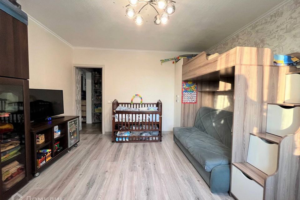 Продаётся 1-комнатная квартира, 38 м²