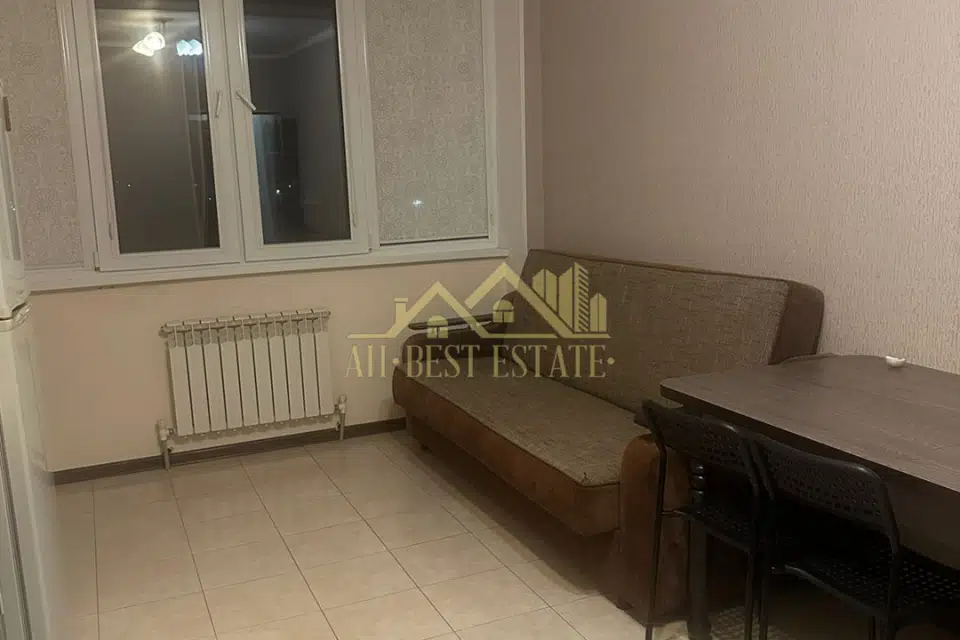 Сдаётся 1-комнатная квартира, 42 м²