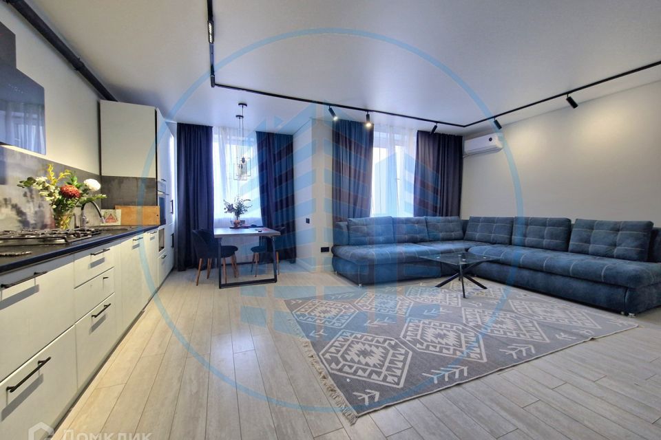 Продаётся 2-комнатная квартира, 79.7 м²