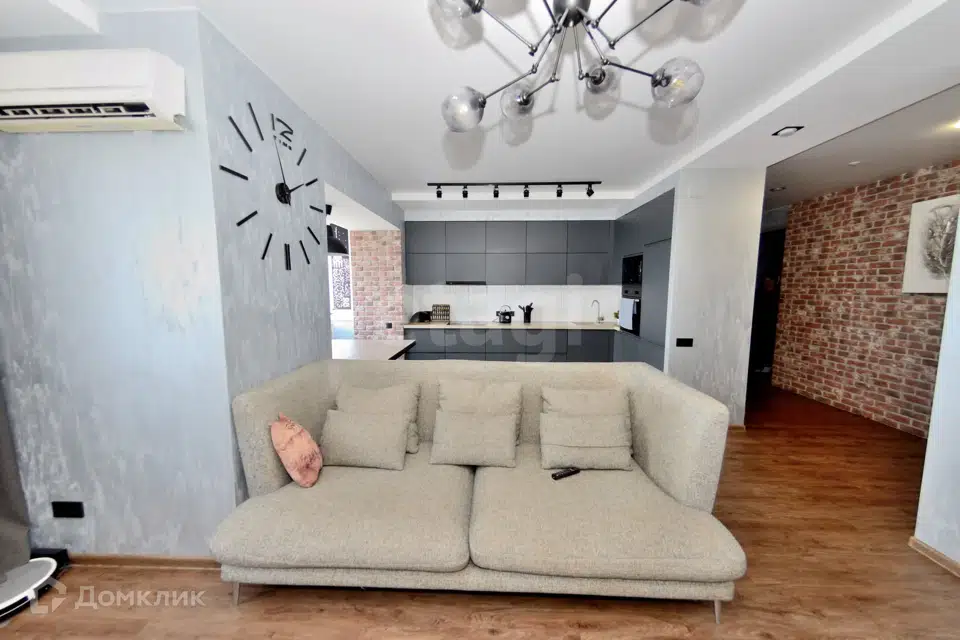Продаётся 3-комнатная квартира, 89.9 м²