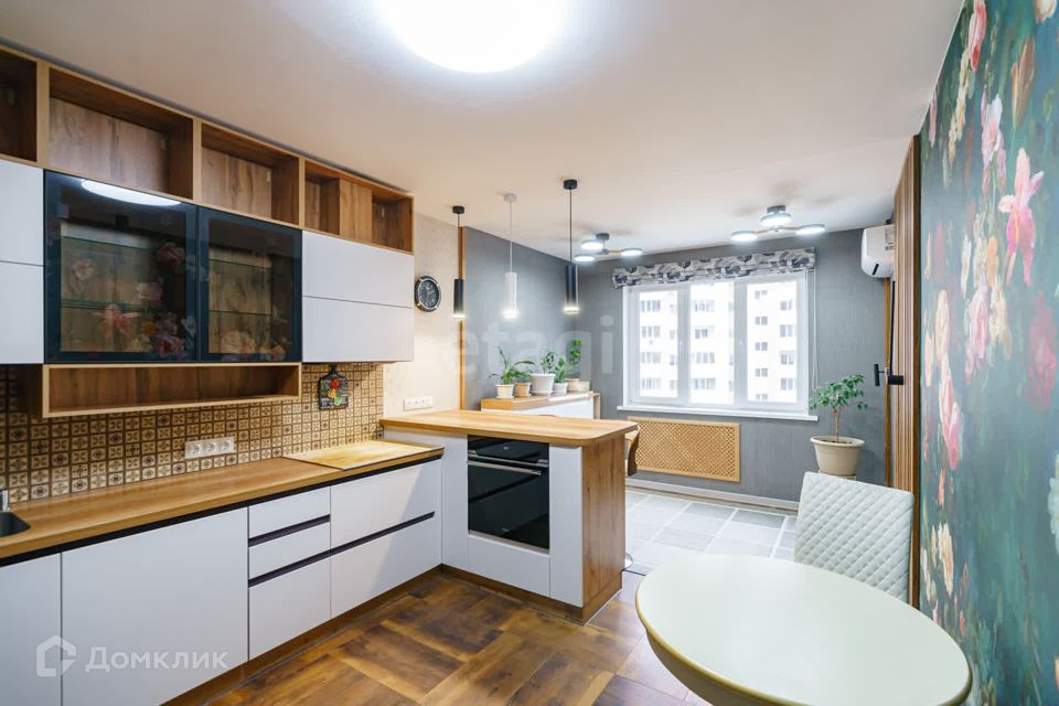 Продаётся 3-комнатная квартира, 65.2 м²