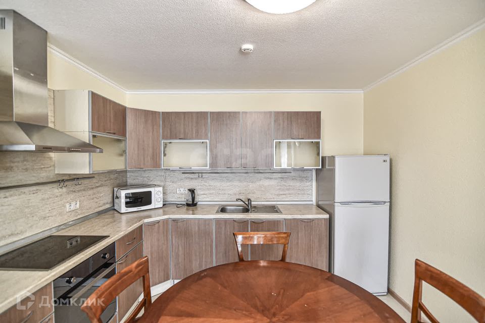 Сдаётся 2-комнатная квартира, 73.5 м²