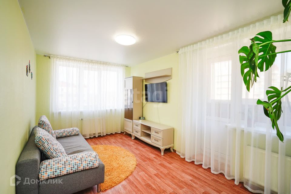 Продаётся 1-комнатная квартира, 42.3 м²