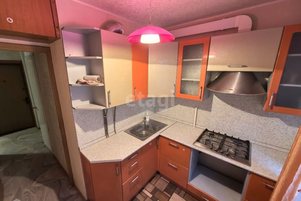 Продаётся 3-комнатная квартира, 56.7 м²