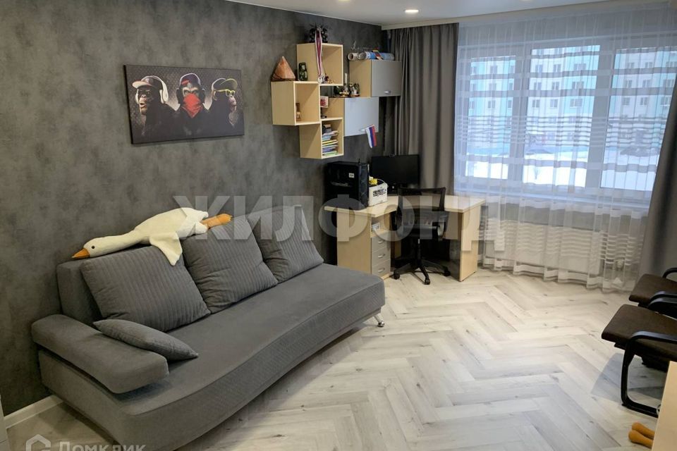 Продаётся 1-комнатная квартира, 62 м²