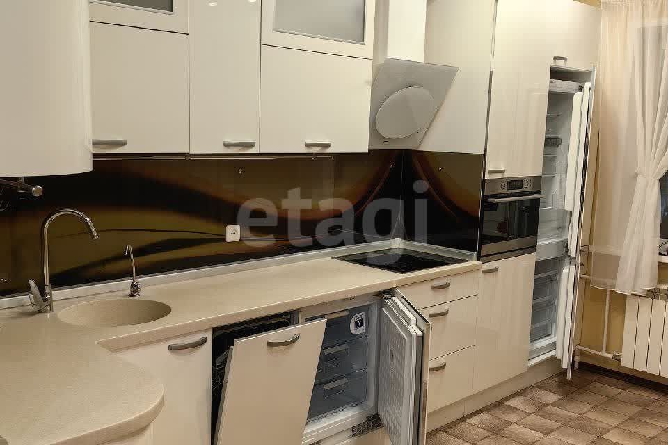 Продаётся 2-комнатная квартира, 69.9 м²