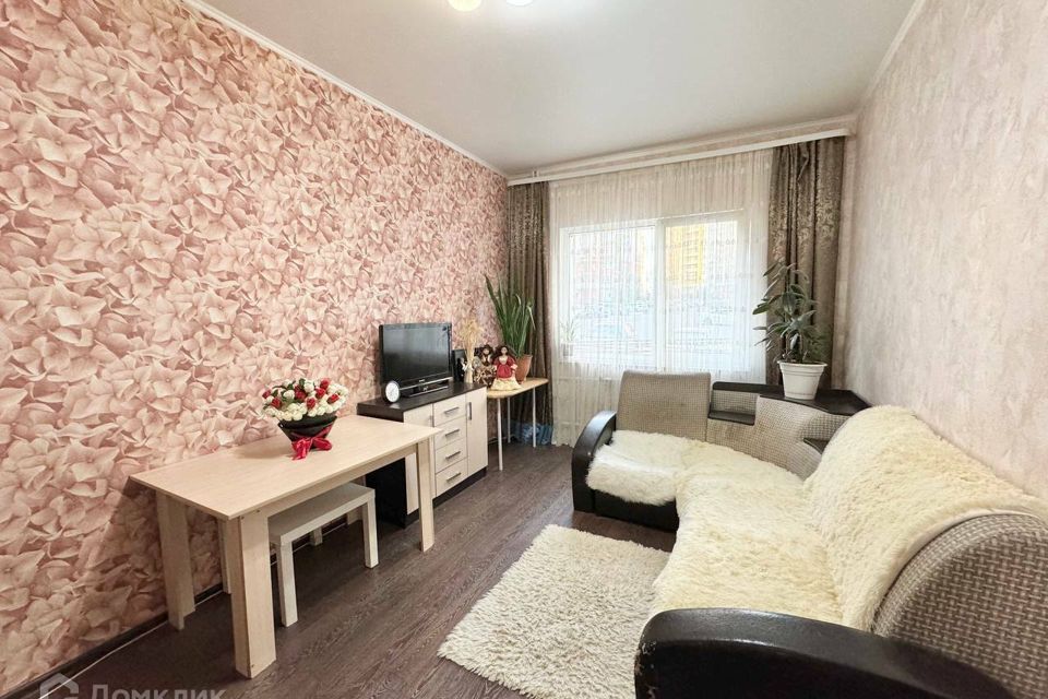 Продаётся 3-комнатная квартира, 56.8 м²