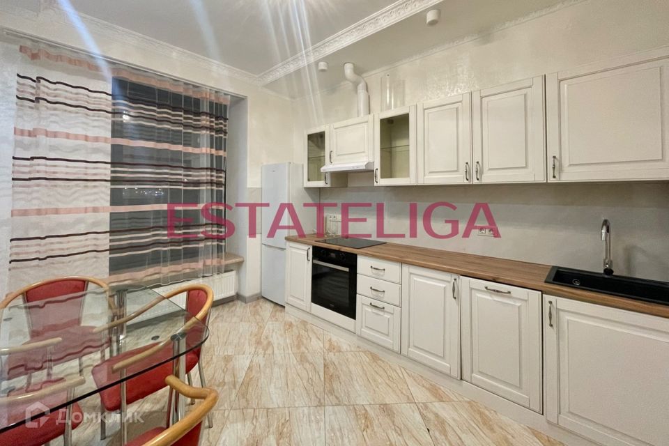 Сдаётся 2-комнатная квартира, 70 м²