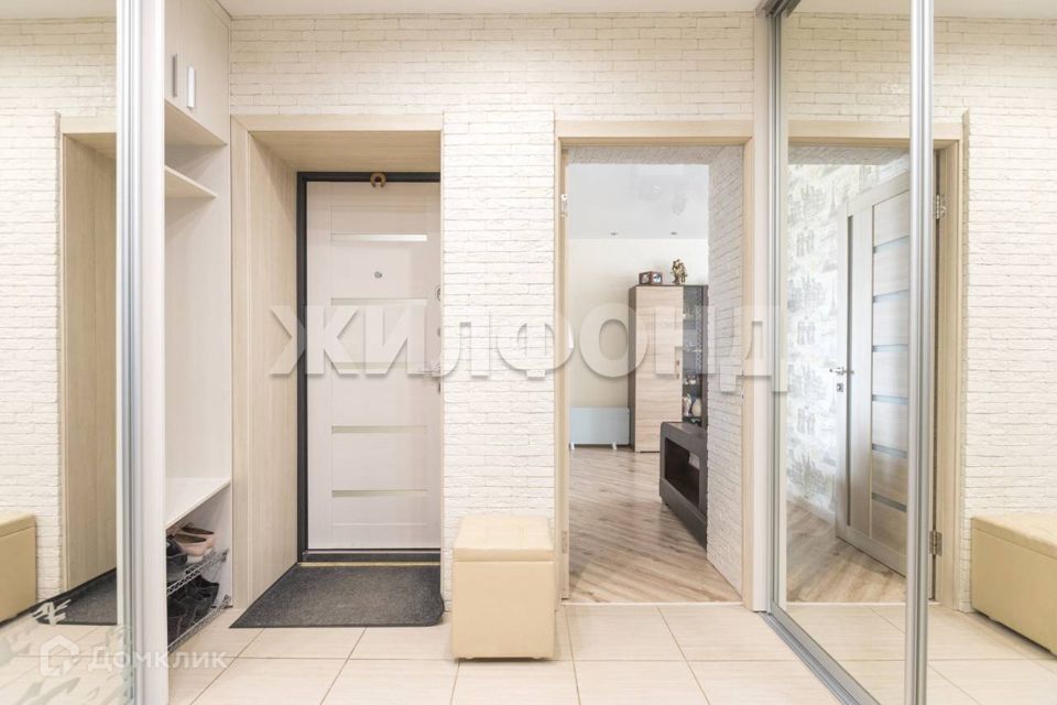 Продаётся 2-комнатная квартира, 56.8 м²