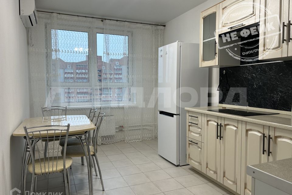 Сдаётся 2-комнатная квартира, 65 м²