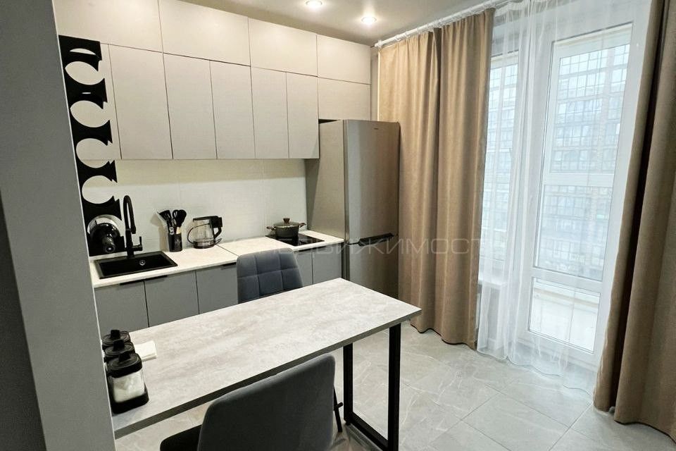 Продаётся 1-комнатная квартира, 38 м²