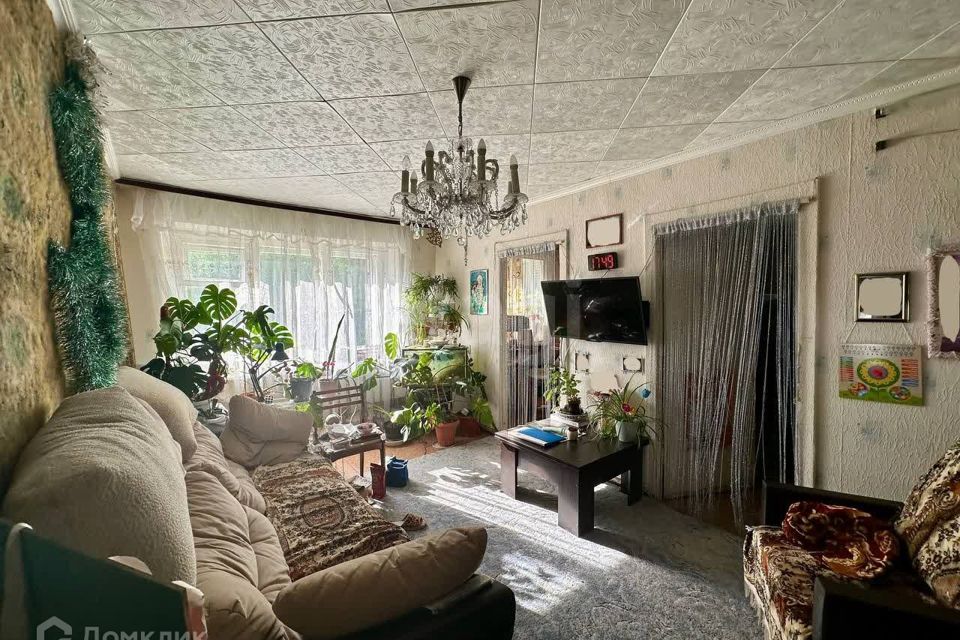 Продаётся 4-комнатная квартира, 64.2 м²