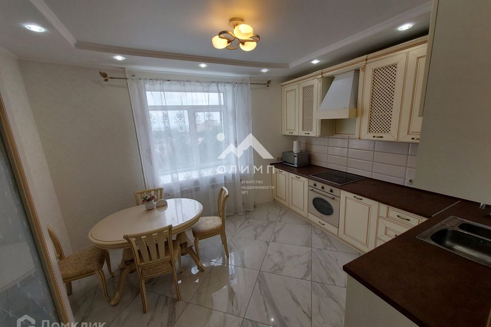 Продаётся 3-комнатная квартира, 105 м²
