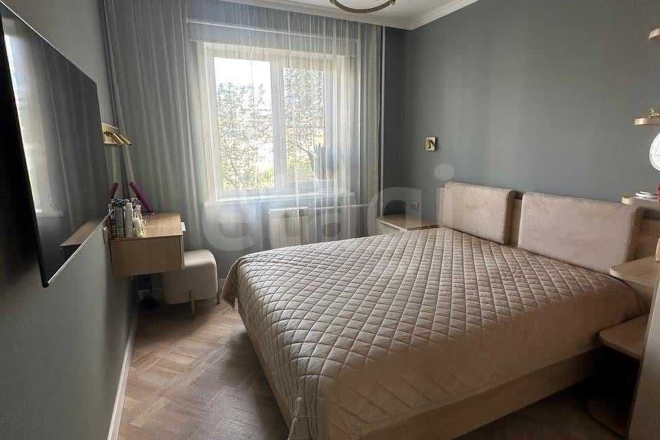 Продаётся 4-комнатная квартира, 79.9 м²