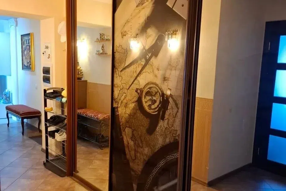 Продаётся 3-комнатная квартира, 87 м²