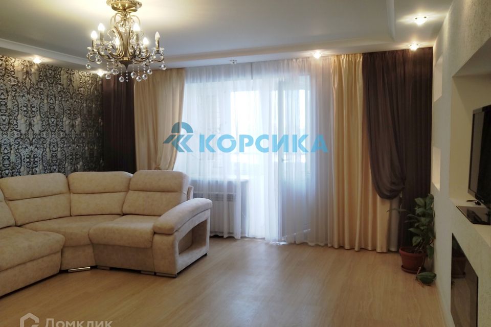 Продаётся 3-комнатная квартира, 127 м²