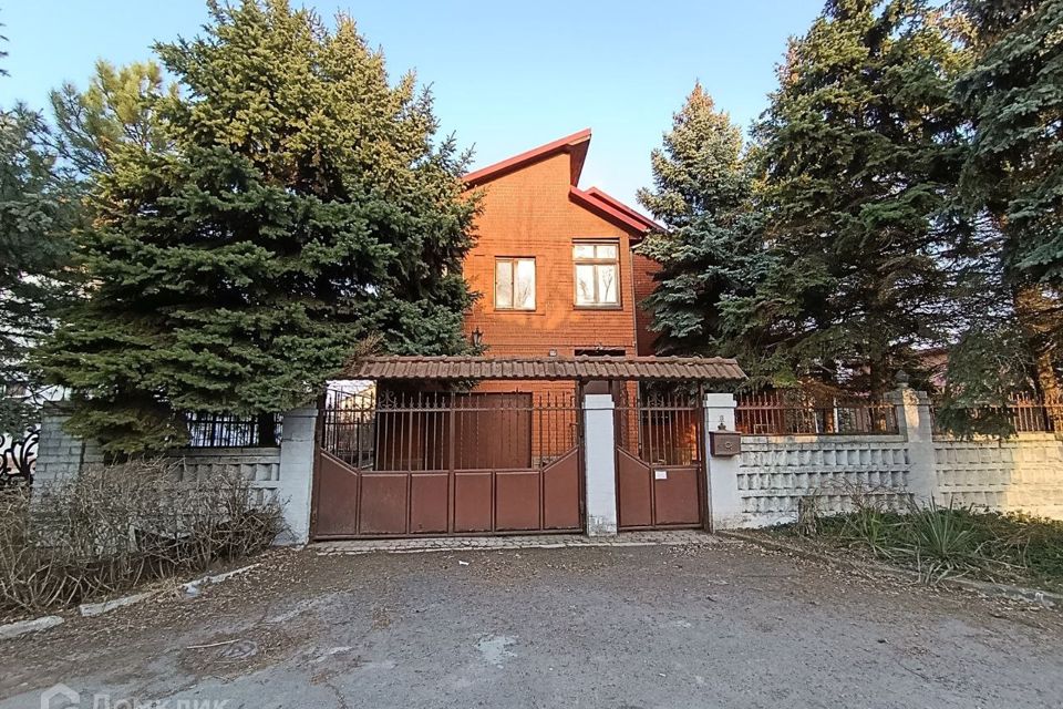 Продаётся 3-этажный дом, 356.3 м²