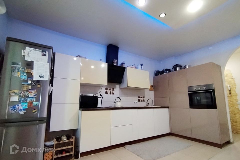 Продаётся 2-комнатная квартира, 62.8 м²