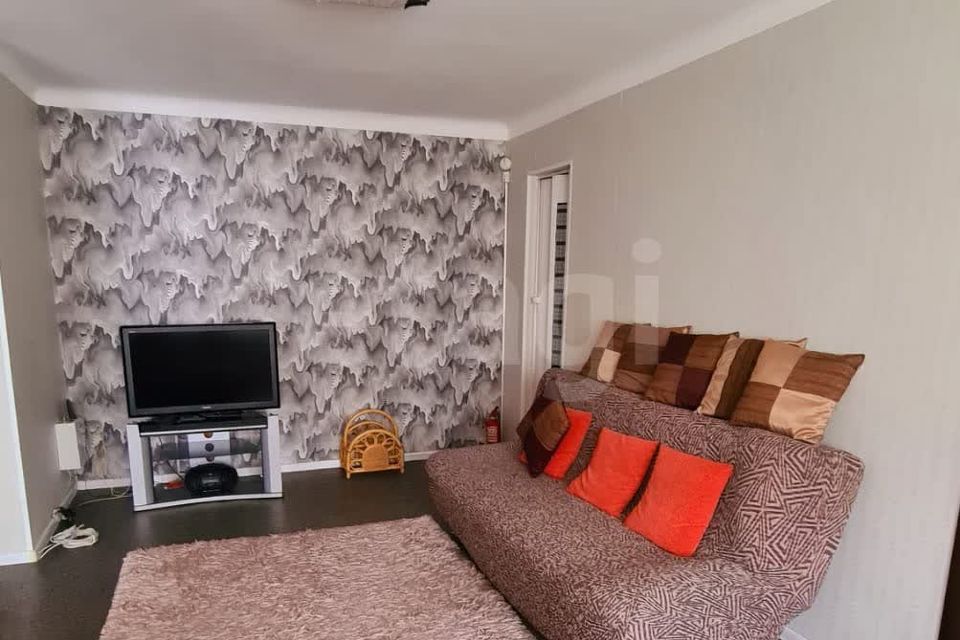 Сдаётся 3-комнатная квартира, 52.8 м²