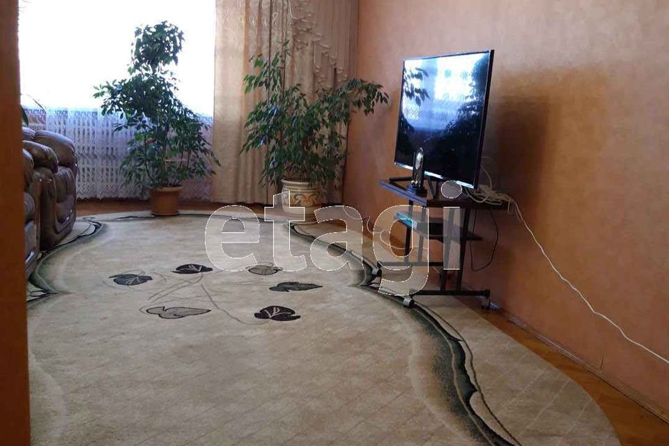 Продаётся 3-комнатная квартира, 108 м²