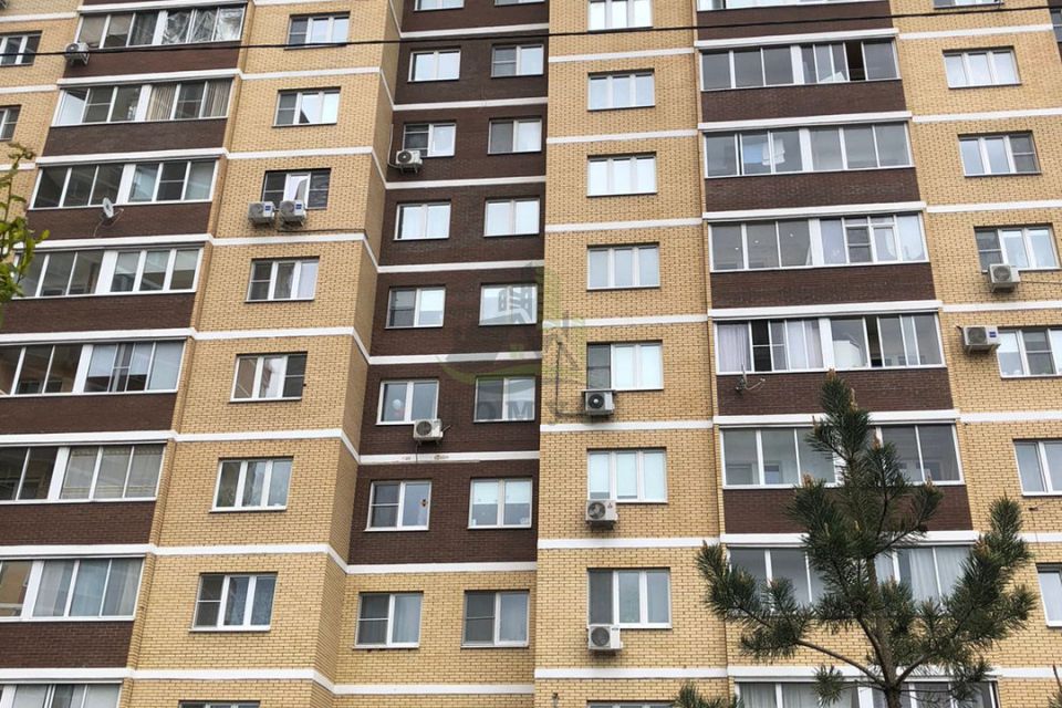 Продаётся 1-комнатная квартира, 42.9 м²