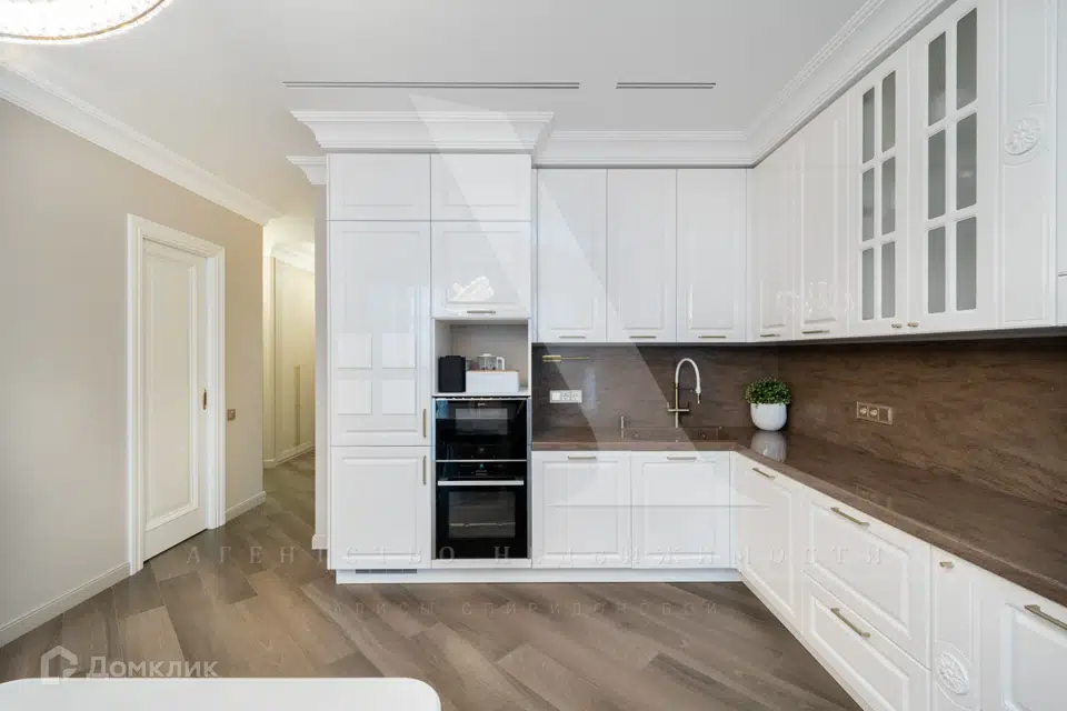 Продаётся 4-комнатная квартира, 128 м²