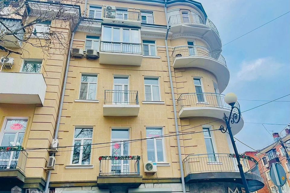 Продаётся 3-комнатная квартира, 70 м²