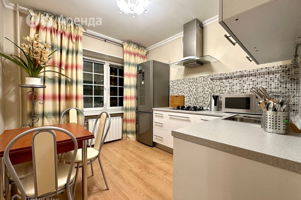 Сдаётся 1-комнатная квартира, 42 м²