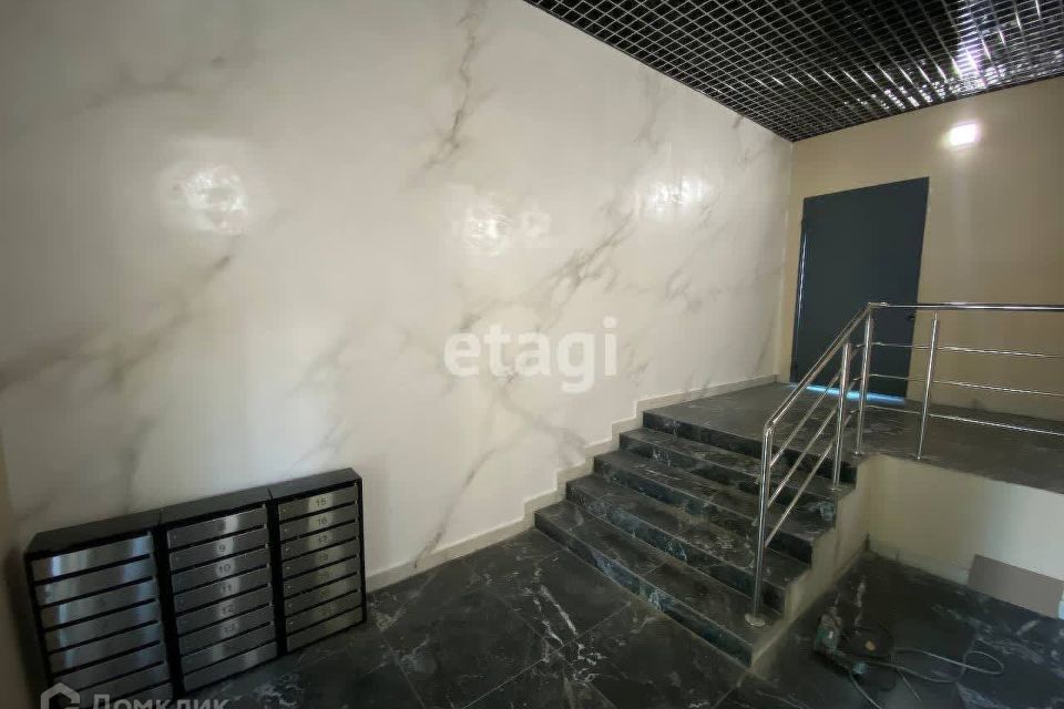 Продаётся 3-комнатная квартира, 108.5 м²