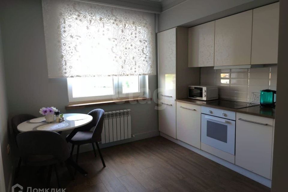 Продаётся 1-комнатная квартира, 38.3 м²
