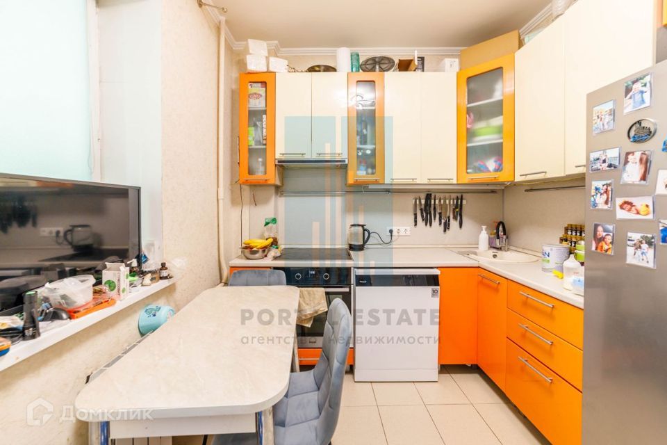 Продаётся 1-комнатная квартира, 42 м²