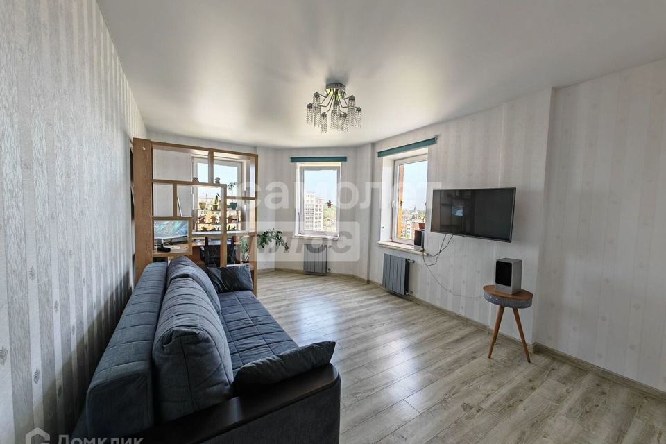 Продаётся 2-комнатная квартира, 55.6 м²