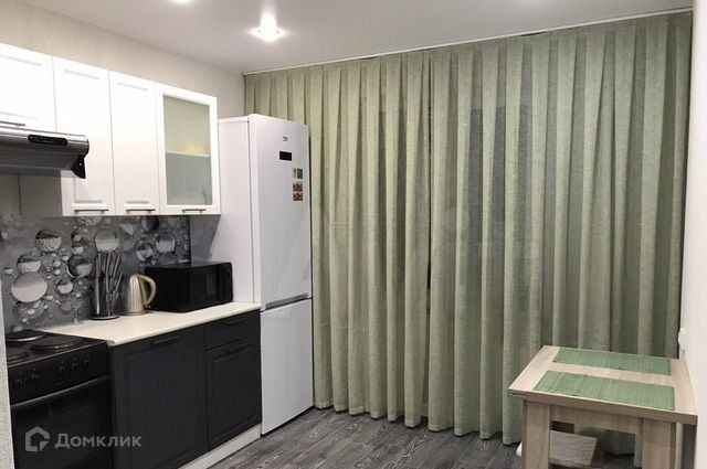 Сдаётся 1-комнатная квартира, 42 м²