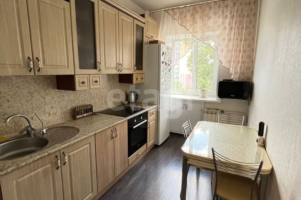 Продаётся 3-комнатная квартира, 62.4 м²