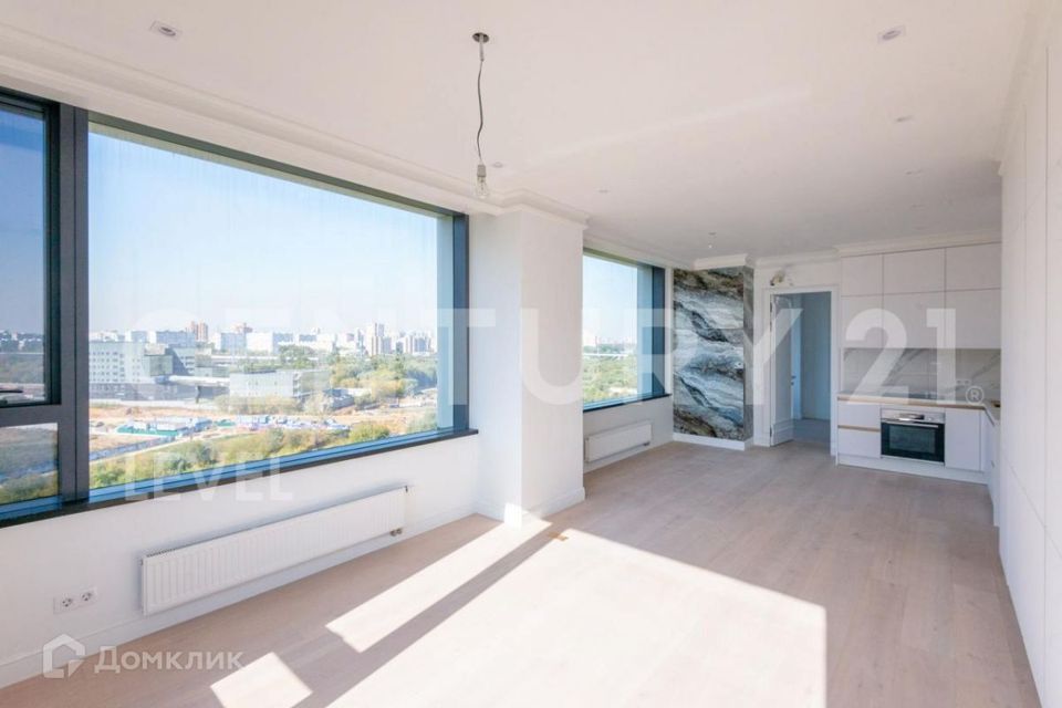 Продаётся 4-комнатная квартира, 132.8 м²