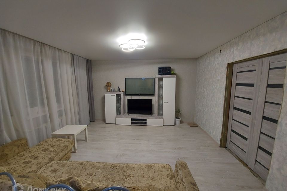 Продаётся 4-комнатная квартира, 81.1 м²