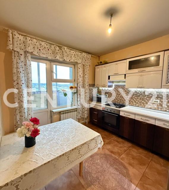 Продаётся 3-комнатная квартира, 74.6 м²