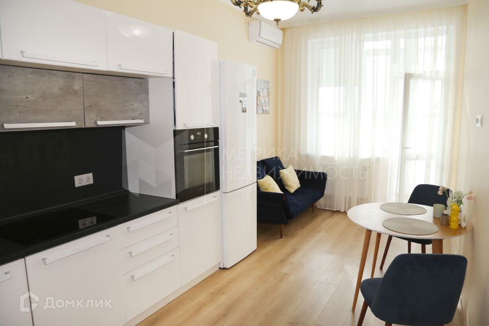 Продаётся 1-комнатная квартира, 49 м²