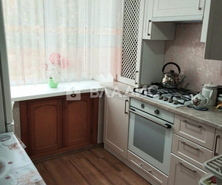 Продаётся 3-комнатная квартира, 56.2 м²