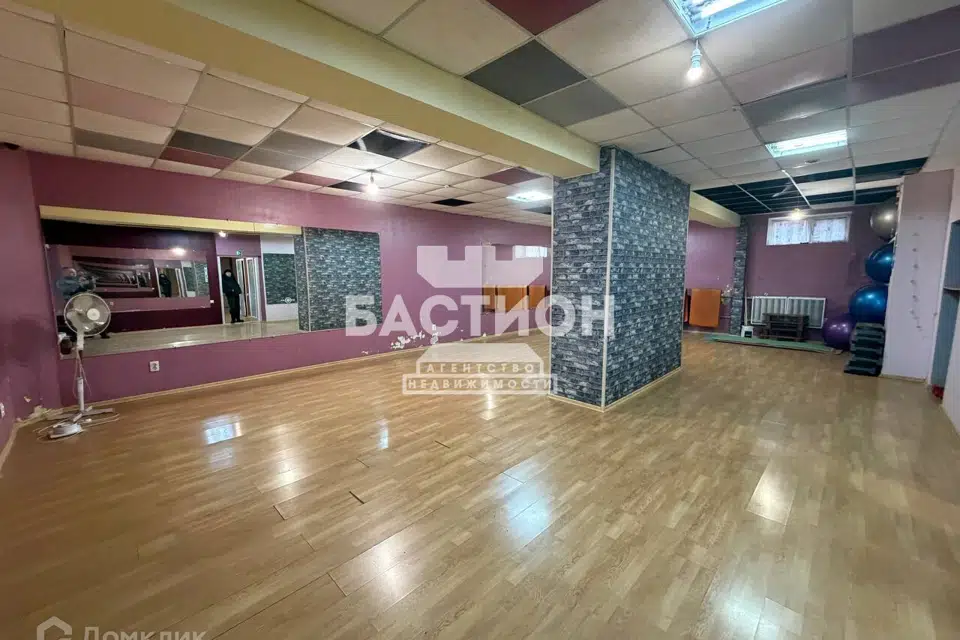 Продаётся торговое помещение, 450 м²
