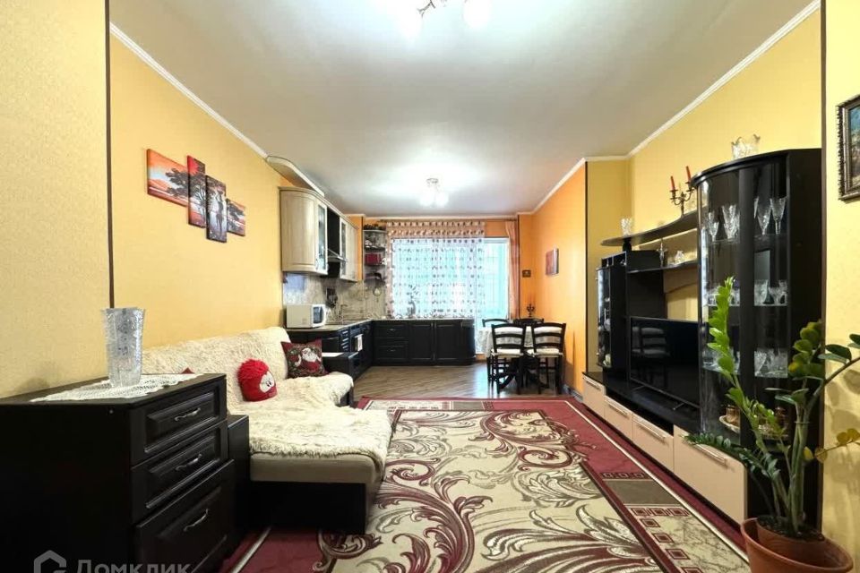 Продаётся 2-комнатная квартира, 78 м²