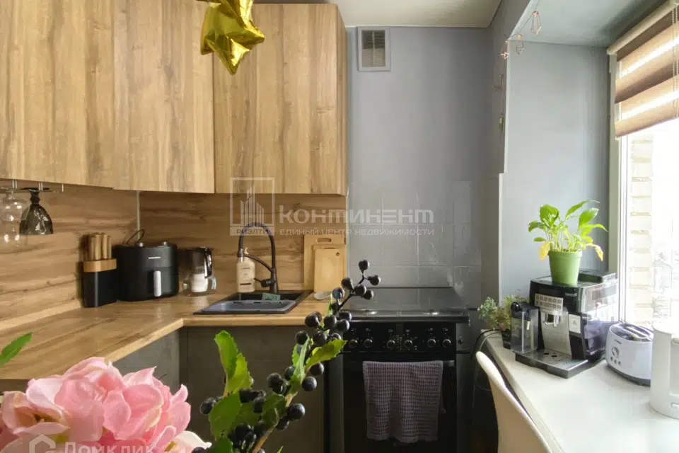 Продаётся 3-комнатная квартира, 57.8 м²