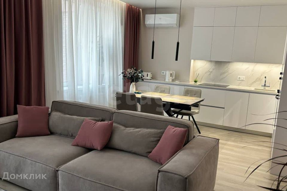 Продаётся 2-комнатная квартира, 68.2 м²