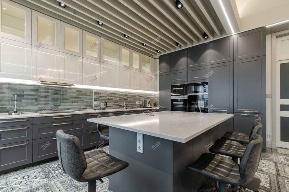 Сдаётся 5-комнатная квартира, 212 м²