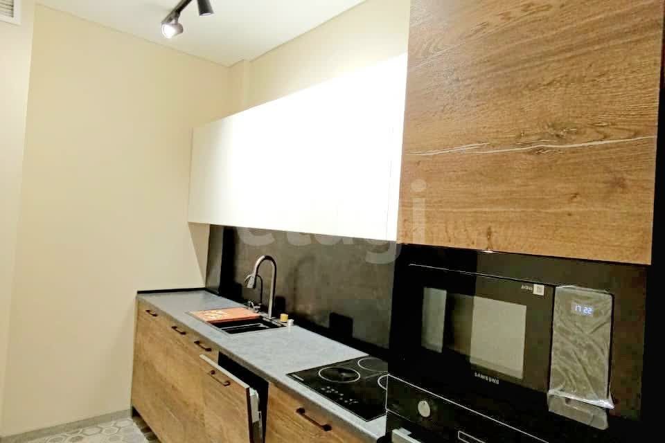 Продаётся 1-комнатная квартира, 42 м²
