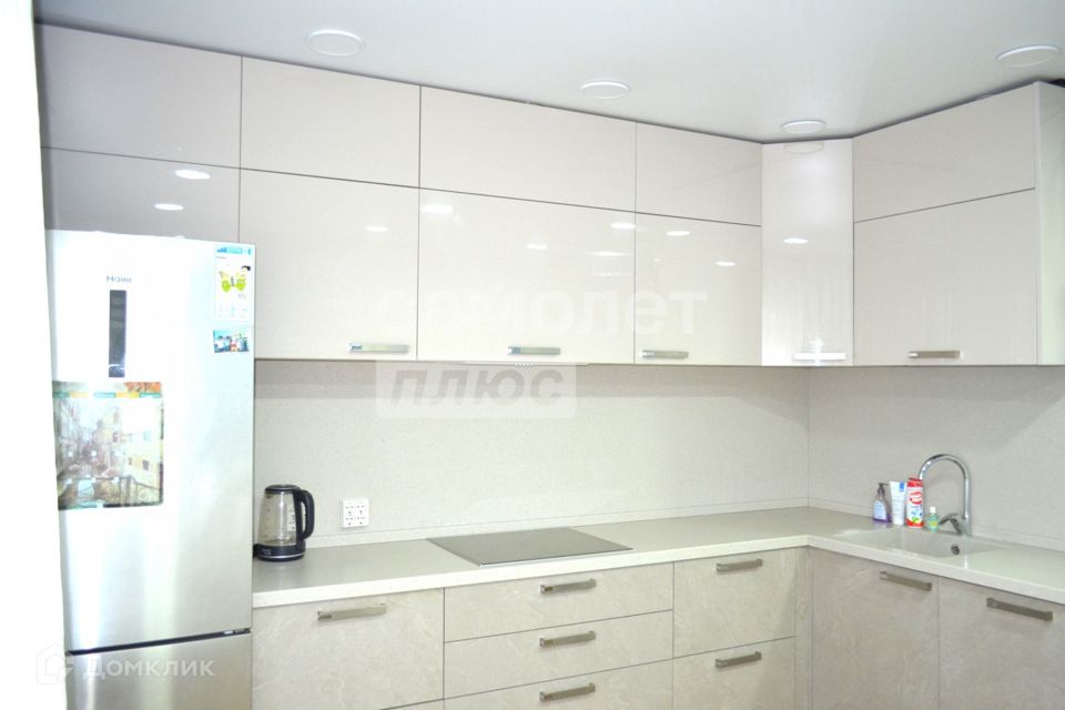 Продаётся 2-комнатная квартира, 71.6 м²