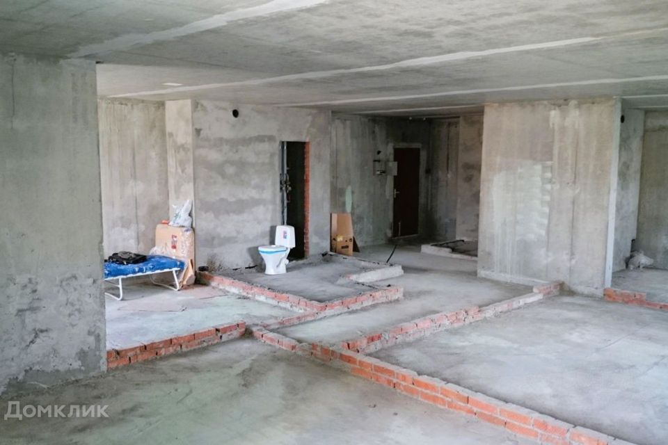 Продаётся 3-комнатная квартира, 104 м²