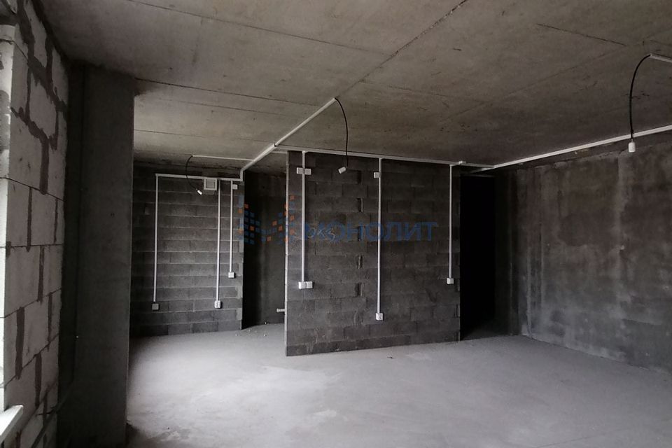 Продаётся 4-комнатная квартира, 121.7 м²